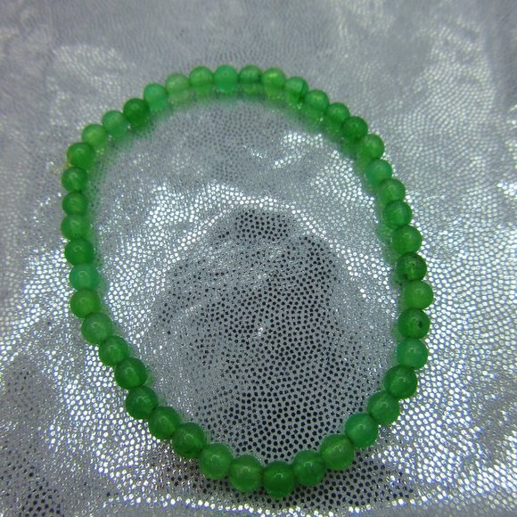Green Aventurine 4mm Round 7" Stretchy Gemstone Bracelet - Picture 2 of 3